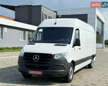 Белый Мерседес Sprinter, объемом двигателя 2.2 л и пробегом 236 тыс. км за 22750 $, фото 2 на Automoto.ua