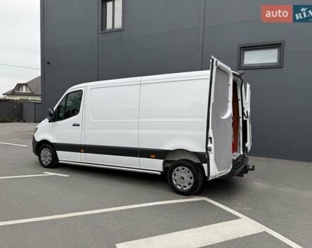 Белый Мерседес Sprinter, объемом двигателя 2.2 л и пробегом 287 тыс. км за 24850 $, фото 56 на Automoto.ua