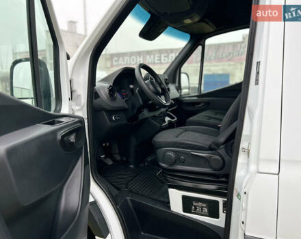 Белый Мерседес Sprinter, объемом двигателя 2.2 л и пробегом 143 тыс. км за 24400 $, фото 55 на Automoto.ua