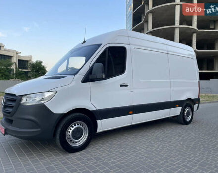 Белый Мерседес Sprinter, объемом двигателя 2.2 л и пробегом 267 тыс. км за 20999 $, фото 2 на Automoto.ua