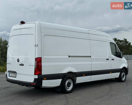 Белый Мерседес Sprinter, объемом двигателя 2.2 л и пробегом 300 тыс. км за 25900 $, фото 11 на Automoto.ua