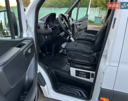 Белый Мерседес Sprinter, объемом двигателя 2.2 л и пробегом 267 тыс. км за 26500 $, фото 121 на Automoto.ua
