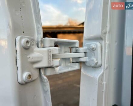 Белый Мерседес Sprinter, объемом двигателя 2.14 л и пробегом 219 тыс. км за 29499 $, фото 64 на Automoto.ua
