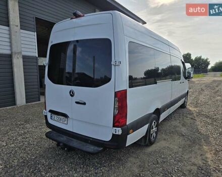 Белый Мерседес Sprinter, объемом двигателя 2.2 л и пробегом 286 тыс. км за 35000 $, фото 3 на Automoto.ua