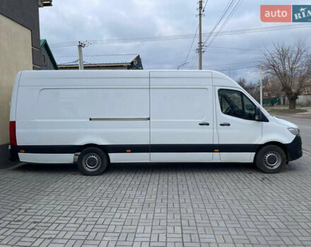 Белый Мерседес Sprinter, объемом двигателя 2.14 л и пробегом 180 тыс. км за 32500 $, фото 2 на Automoto.ua
