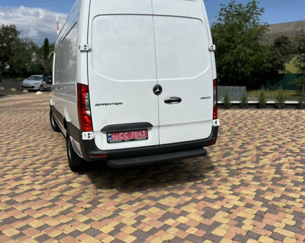 Белый Мерседес Sprinter, объемом двигателя 3 л и пробегом 61 тыс. км за 35500 $, фото 5 на Automoto.ua