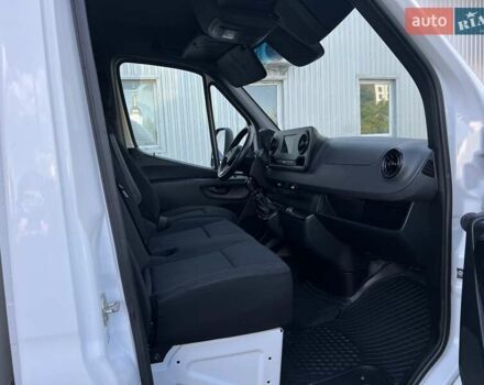 Белый Мерседес Sprinter, объемом двигателя 2.2 л и пробегом 265 тыс. км за 26500 $, фото 28 на Automoto.ua