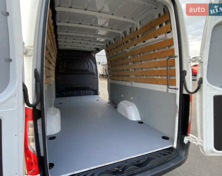 Белый Мерседес Sprinter, объемом двигателя 1.99 л и пробегом 253 тыс. км за 27500 $, фото 48 на Automoto.ua