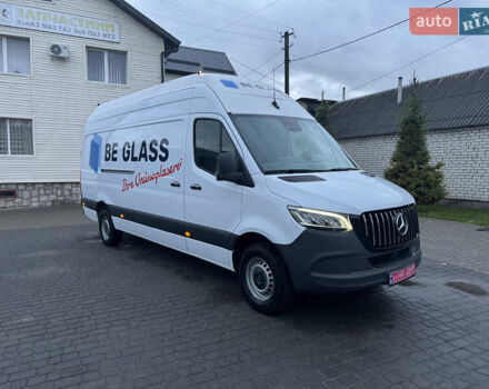 Белый Мерседес Sprinter, объемом двигателя 2.1 л и пробегом 366 тыс. км за 27800 $, фото 4 на Automoto.ua