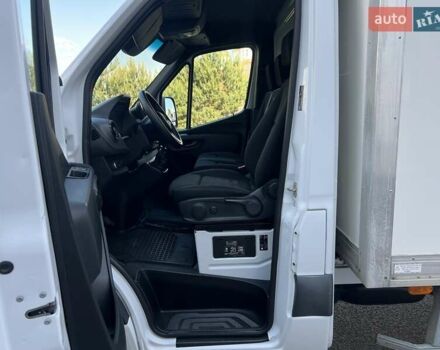 Белый Мерседес Sprinter, объемом двигателя 2.2 л и пробегом 266 тыс. км за 26500 $, фото 27 на Automoto.ua