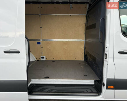 Белый Мерседес Sprinter, объемом двигателя 2.2 л и пробегом 230 тыс. км за 22699 $, фото 13 на Automoto.ua