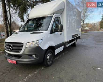 Белый Мерседес Sprinter, объемом двигателя 2.2 л и пробегом 293 тыс. км за 28800 $, фото 1 на Automoto.ua