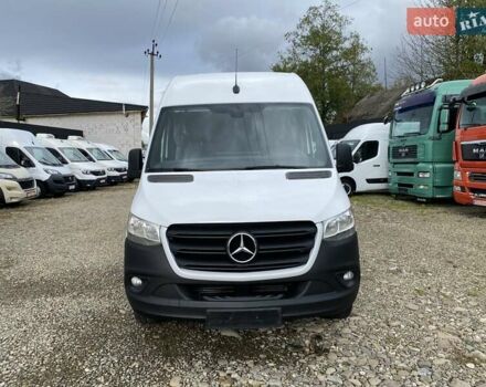Белый Мерседес Sprinter, объемом двигателя 2.2 л и пробегом 193 тыс. км за 22850 $, фото 4 на Automoto.ua