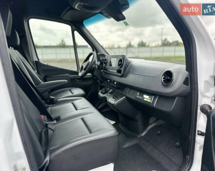 Белый Мерседес Sprinter, объемом двигателя 2.14 л и пробегом 433 тыс. км за 27900 $, фото 34 на Automoto.ua
