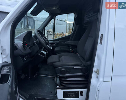 Белый Мерседес Sprinter, объемом двигателя 2.1 л и пробегом 366 тыс. км за 27800 $, фото 21 на Automoto.ua