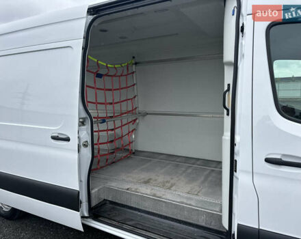 Белый Мерседес Sprinter, объемом двигателя 2.14 л и пробегом 433 тыс. км за 27900 $, фото 17 на Automoto.ua