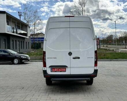 Белый Мерседес Sprinter, объемом двигателя 3 л и пробегом 260 тыс. км за 34850 $, фото 4 на Automoto.ua