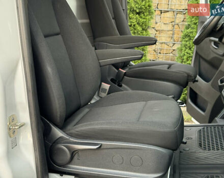 Белый Мерседес Sprinter, объемом двигателя 2.2 л и пробегом 254 тыс. км за 24500 $, фото 105 на Automoto.ua