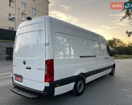 Белый Мерседес Sprinter, объемом двигателя 2.14 л и пробегом 337 тыс. км за 24800 $, фото 2 на Automoto.ua