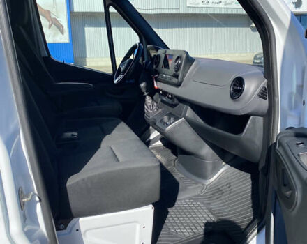 Белый Мерседес Sprinter, объемом двигателя 2.1 л и пробегом 350 тыс. км за 24300 $, фото 22 на Automoto.ua
