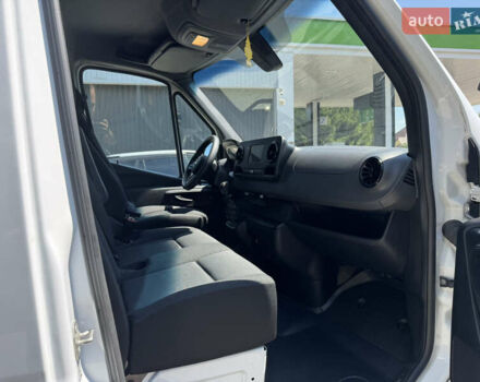 Белый Мерседес Sprinter, объемом двигателя 2.14 л и пробегом 150 тыс. км за 25950 $, фото 8 на Automoto.ua
