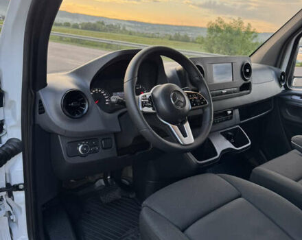 Белый Мерседес Sprinter, объемом двигателя 2.2 л и пробегом 308 тыс. км за 25800 $, фото 6 на Automoto.ua
