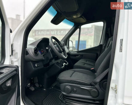 Белый Мерседес Sprinter, объемом двигателя 2.2 л и пробегом 143 тыс. км за 24400 $, фото 56 на Automoto.ua