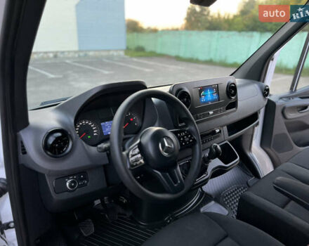 Белый Мерседес Sprinter, объемом двигателя 2.2 л и пробегом 267 тыс. км за 26500 $, фото 127 на Automoto.ua