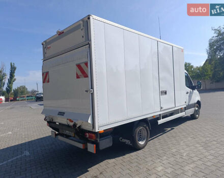 Білий Мерседес Sprinter, об'ємом двигуна 2.99 л та пробігом 241 тис. км за 41825 $, фото 2 на Automoto.ua