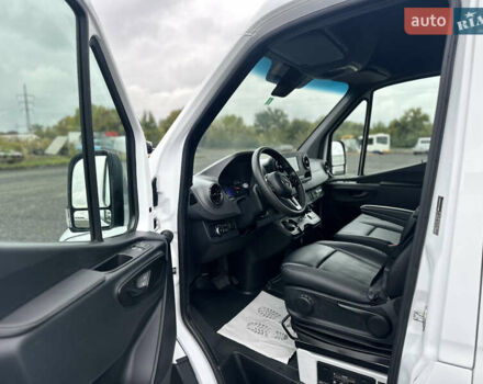 Белый Мерседес Sprinter, объемом двигателя 2.14 л и пробегом 433 тыс. км за 27900 $, фото 23 на Automoto.ua