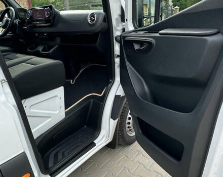 Белый Мерседес Sprinter, объемом двигателя 2.99 л и пробегом 373 тыс. км за 62700 $, фото 19 на Automoto.ua