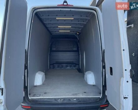Белый Мерседес Sprinter, объемом двигателя 2.14 л и пробегом 295 тыс. км за 25800 $, фото 8 на Automoto.ua