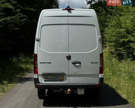 Белый Мерседес Sprinter, объемом двигателя 2.99 л и пробегом 127 тыс. км за 41000 $, фото 9 на Automoto.ua