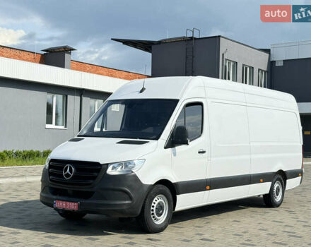 Белый Мерседес Sprinter, объемом двигателя 2.2 л и пробегом 236 тыс. км за 22750 $, фото 4 на Automoto.ua