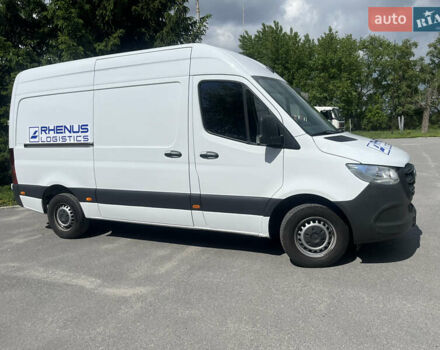 Белый Мерседес Sprinter, объемом двигателя 2.14 л и пробегом 164 тыс. км за 27200 $, фото 3 на Automoto.ua