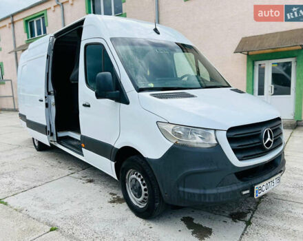 Белый Мерседес Sprinter, объемом двигателя 2.14 л и пробегом 575 тыс. км за 28585 $, фото 5 на Automoto.ua