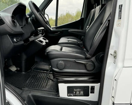 Белый Мерседес Sprinter, объемом двигателя 2.14 л и пробегом 230 тыс. км за 26900 $, фото 13 на Automoto.ua