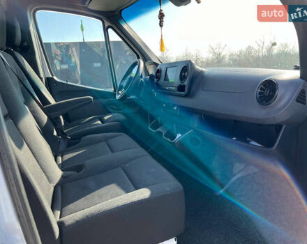 Белый Мерседес Sprinter, объемом двигателя 2.14 л и пробегом 575 тыс. км за 28585 $, фото 18 на Automoto.ua