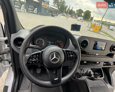 Белый Мерседес Sprinter, объемом двигателя 2.14 л и пробегом 147 тыс. км за 32818 $, фото 10 на Automoto.ua
