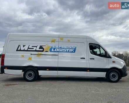 Белый Мерседес Sprinter, объемом двигателя 2.2 л и пробегом 300 тыс. км за 25500 $, фото 24 на Automoto.ua