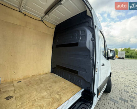 Белый Мерседес Sprinter, объемом двигателя 2.2 л и пробегом 236 тыс. км за 22750 $, фото 54 на Automoto.ua