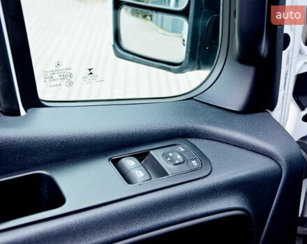 Белый Мерседес Sprinter, объемом двигателя 2.1 л и пробегом 144 тыс. км за 28500 $, фото 14 на Automoto.ua