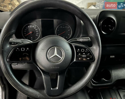 Белый Мерседес Sprinter, объемом двигателя 2.99 л и пробегом 207 тыс. км за 60273 $, фото 6 на Automoto.ua