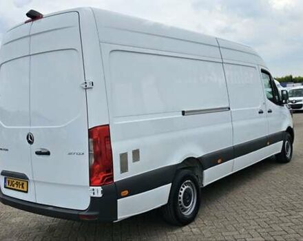 Белый Мерседес Sprinter, объемом двигателя 2 л и пробегом 333 тыс. км за 26900 $, фото 3 на Automoto.ua