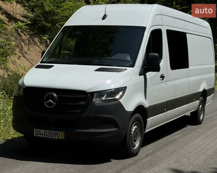Белый Мерседес Sprinter, объемом двигателя 2.99 л и пробегом 127 тыс. км за 41000 $, фото 5 на Automoto.ua