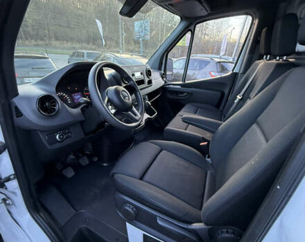 Белый Мерседес Sprinter, объемом двигателя 2.2 л и пробегом 188 тыс. км за 20900 $, фото 7 на Automoto.ua