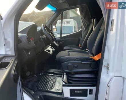 Мерседес Sprinter 2020 в Хусте на Automoto.ua Белый Мерседес Sprinter, объемом двигателя 2.2 л и пробегом 290 тыс. км за 22450 $, фото 33 на Automoto.ua