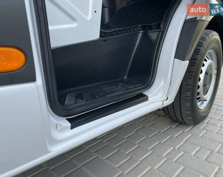 Белый Мерседес Sprinter, объемом двигателя 2.2 л и пробегом 267 тыс. км за 20999 $, фото 56 на Automoto.ua