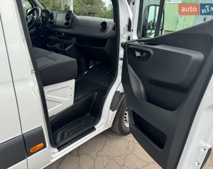 Белый Мерседес Sprinter, объемом двигателя 2.2 л и пробегом 245 тыс. км за 26900 $, фото 18 на Automoto.ua