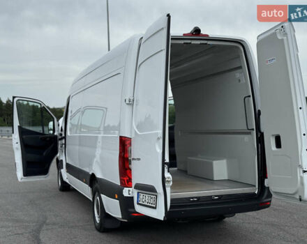 Белый Мерседес Sprinter, объемом двигателя 2.2 л и пробегом 300 тыс. км за 25900 $, фото 39 на Automoto.ua